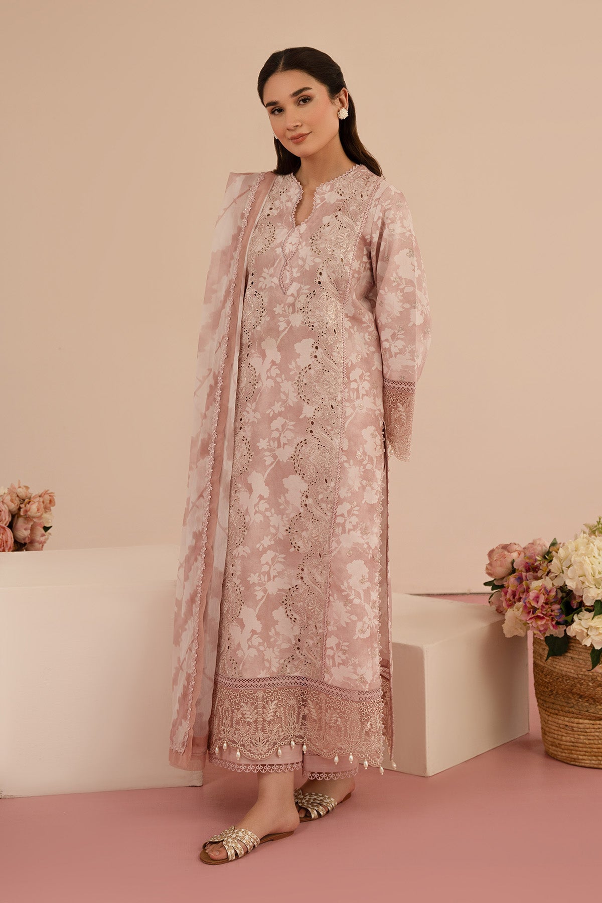 Afrozeh Floral Charm Lawn`25 AL#08