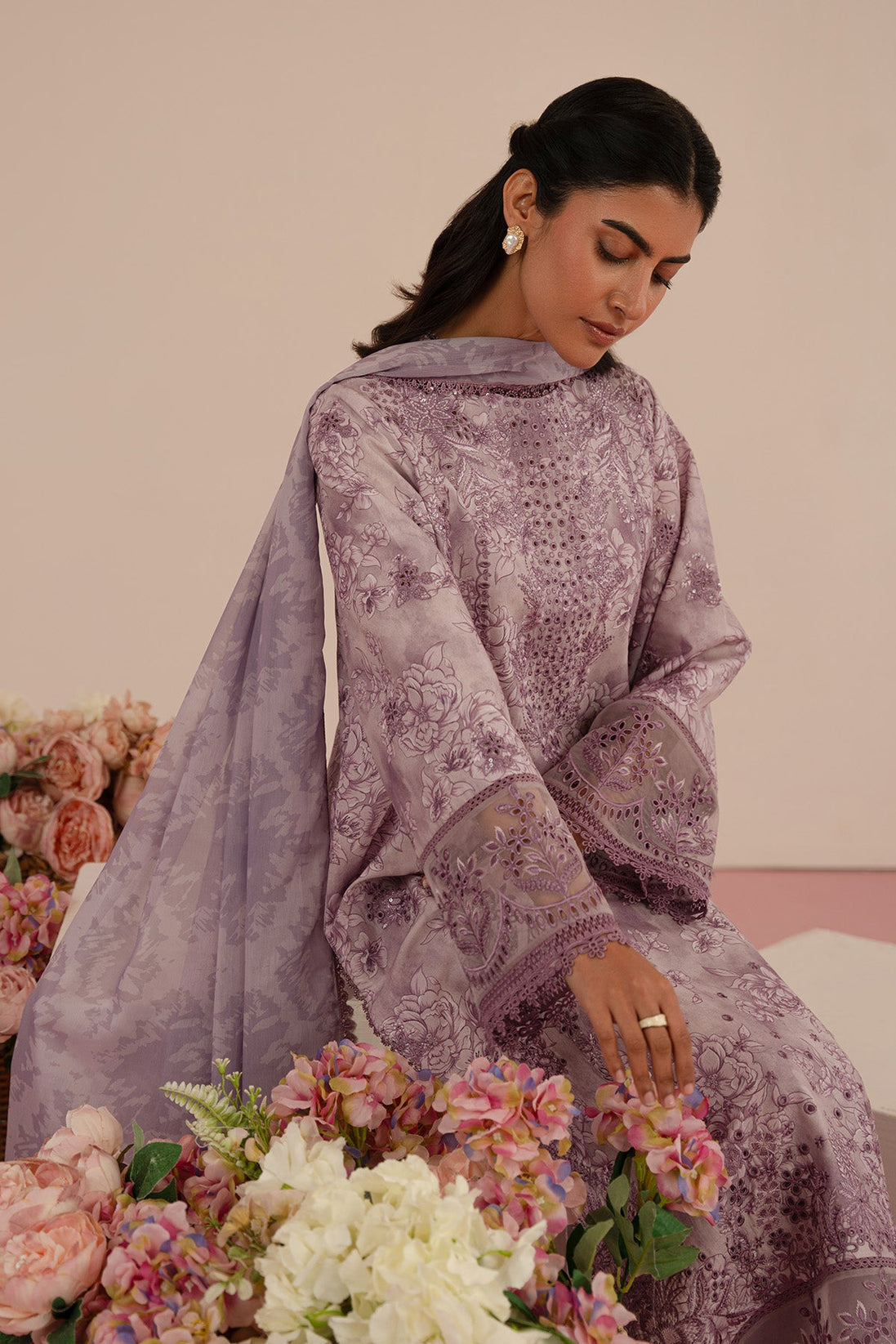 Afrozeh Floral Charm Lawn`25 AL#10