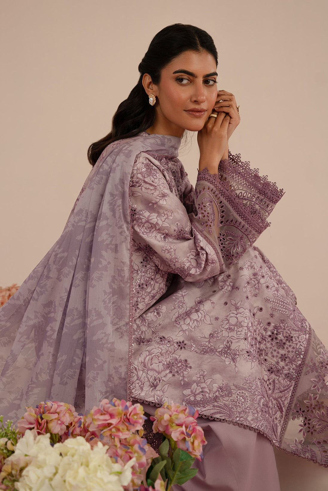Afrozeh Floral Charm Lawn`25 AL#10