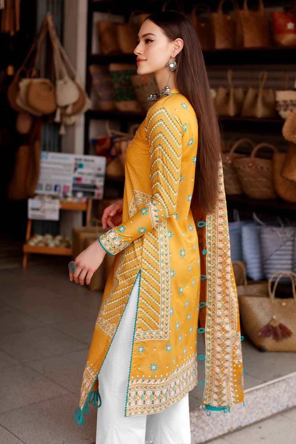 Gul Ahmed Summer'22 DN#22062 B