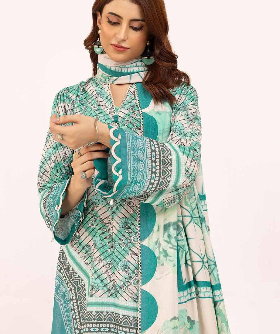 Gul Ahmed Winter'24 AY#42003