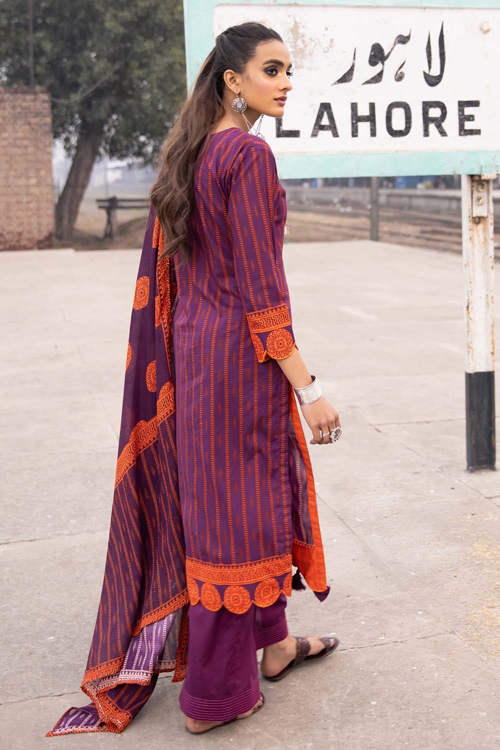 Gul Ahmed Summer Lawn'21 TL#321