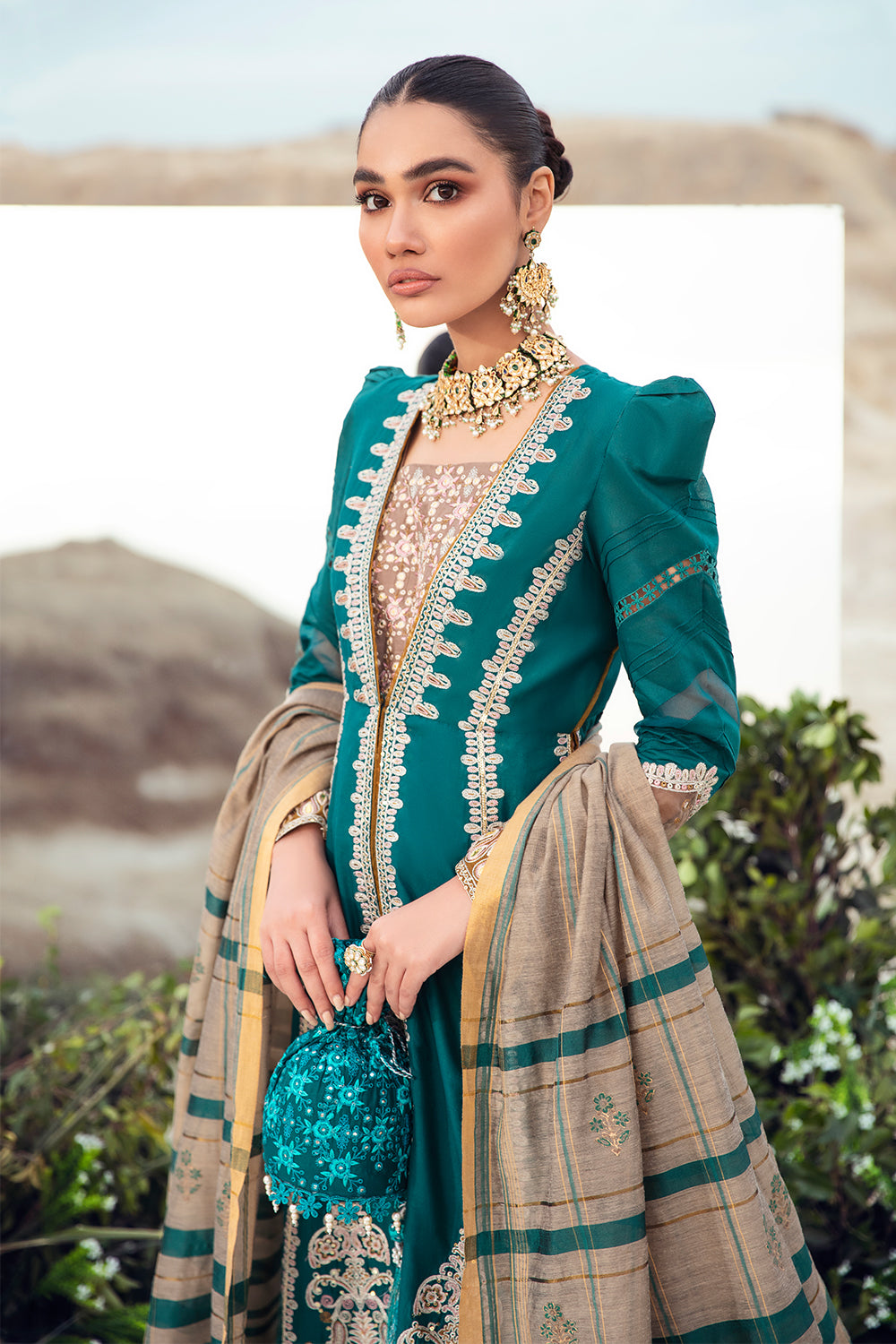 Faixa Faisal By Ittehad Luxury Lawn'22 LL#13 BENAZIR