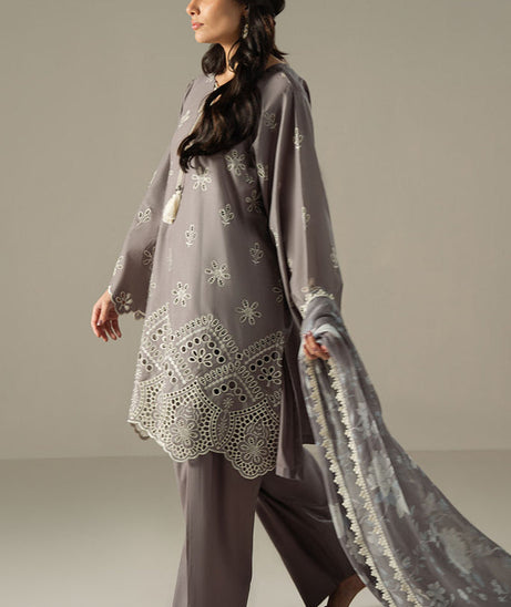 Cross Stitch C/Kari Lawn`25 D#10 WHISPER ASH