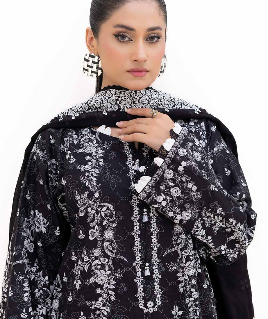 Gul Ahmed Winter'24 CN#42002