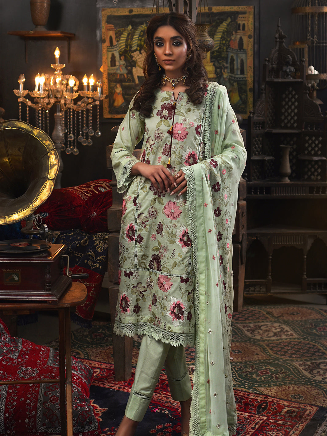 Mahnur Luxury Lawn`23 D#11