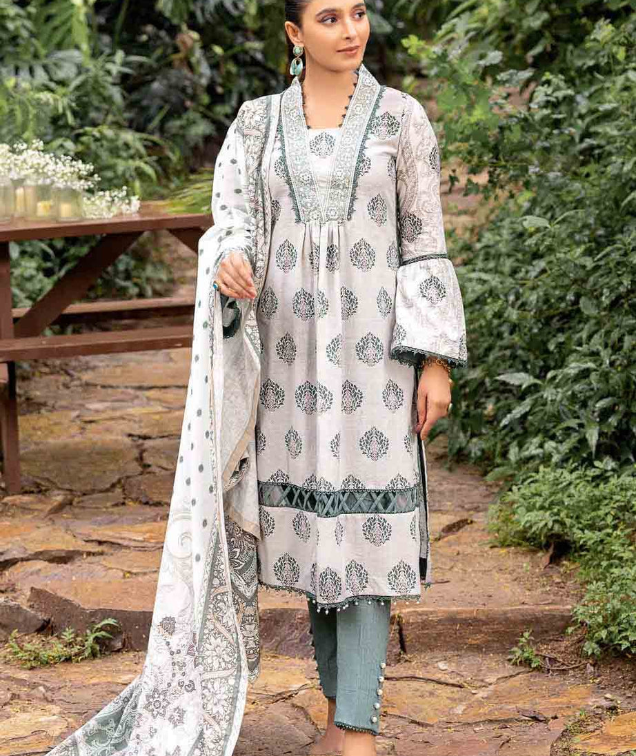 Gul Ahmed Winter Collection`22 K#22060-A