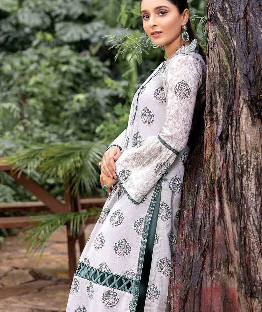 Gul Ahmed Winter Collection`22 K#22060-A
