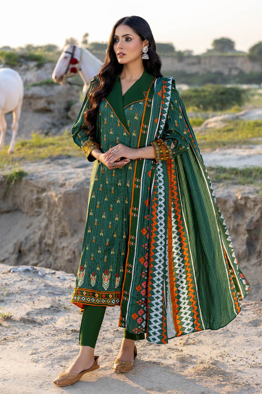 Gul Ahmed Winter Collection`22 LT#22011-B