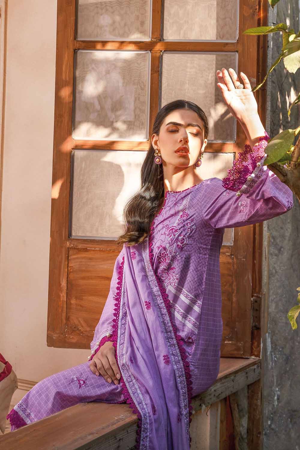 Gul Ahmed Lawn`23 DN#32041 A