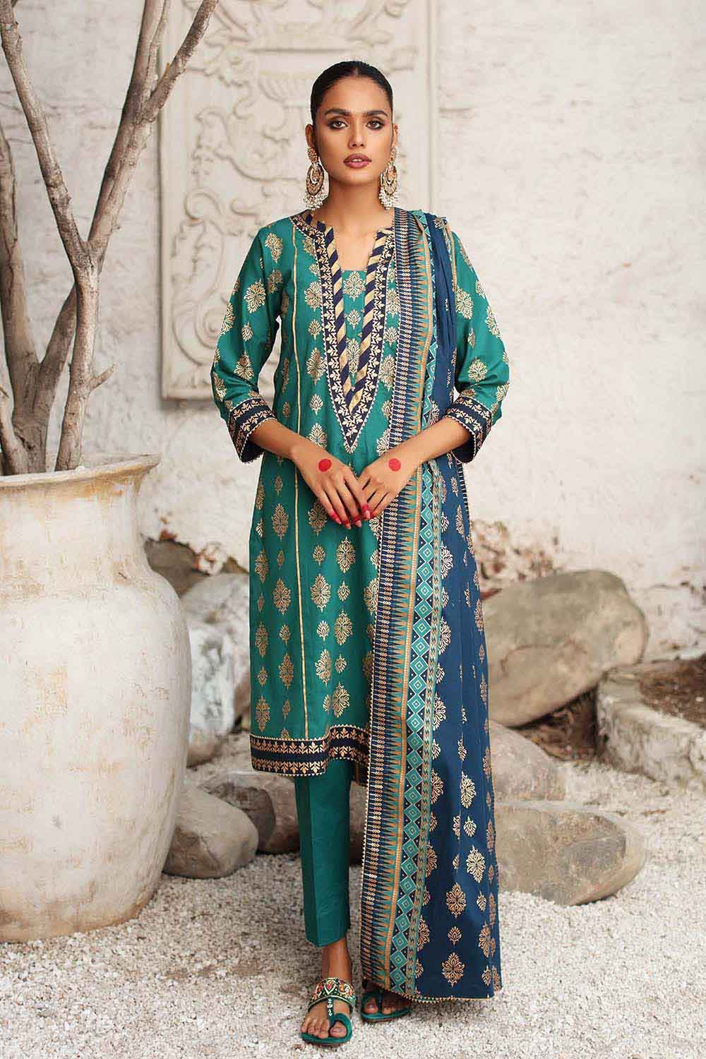 Gul Ahmed Winter Collection`22 WS#12001-A