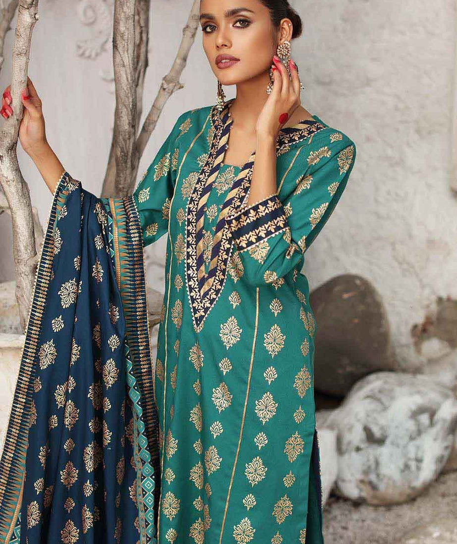 Gul Ahmed Winter Collection`22 WS#12001-A