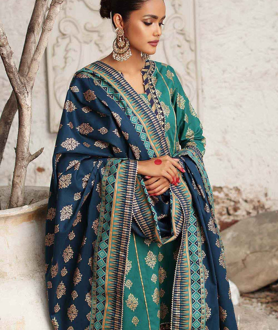Gul Ahmed Winter Collection`22 WS#12001-A