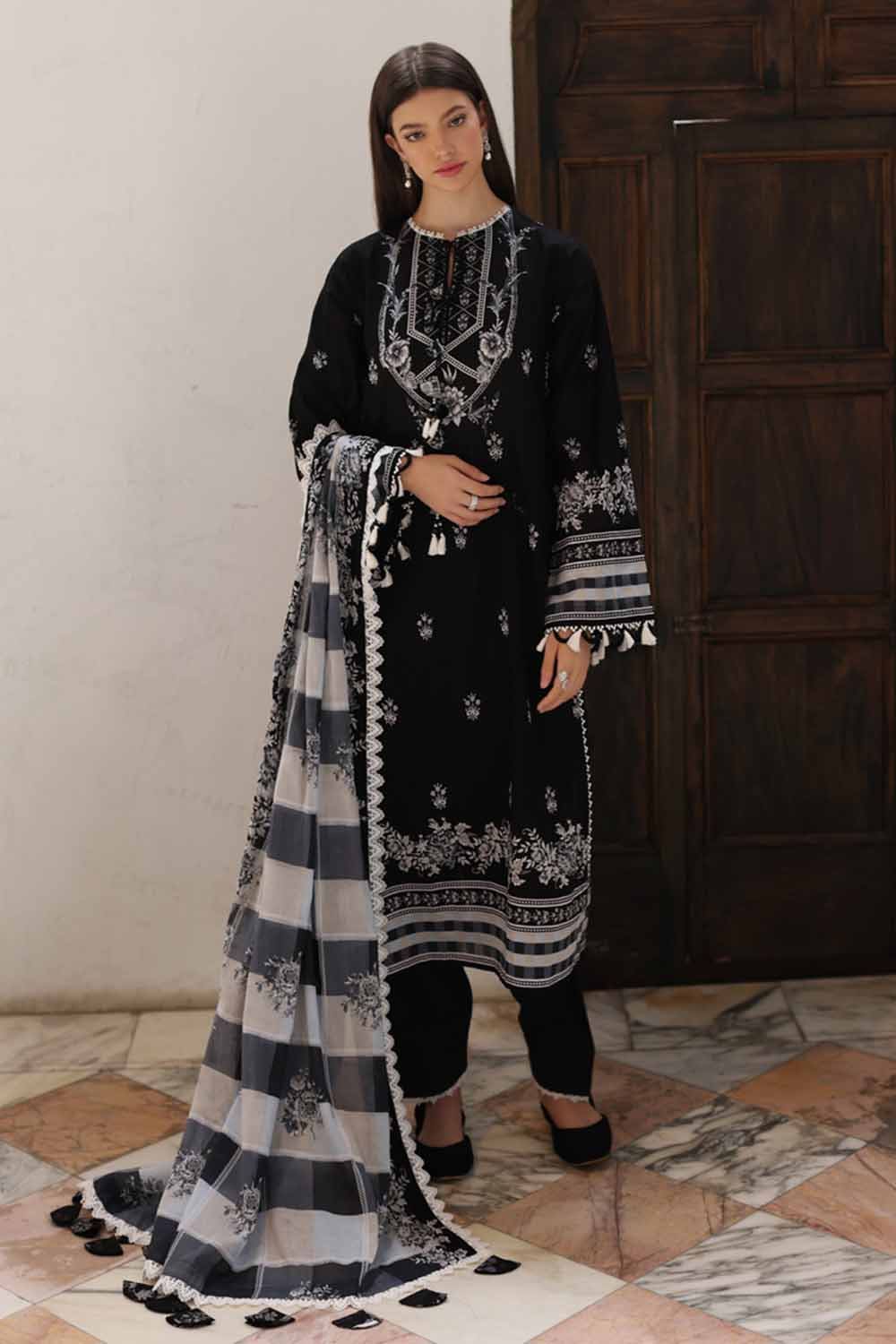 Gul Ahmed Lawn`23 B#32005 A