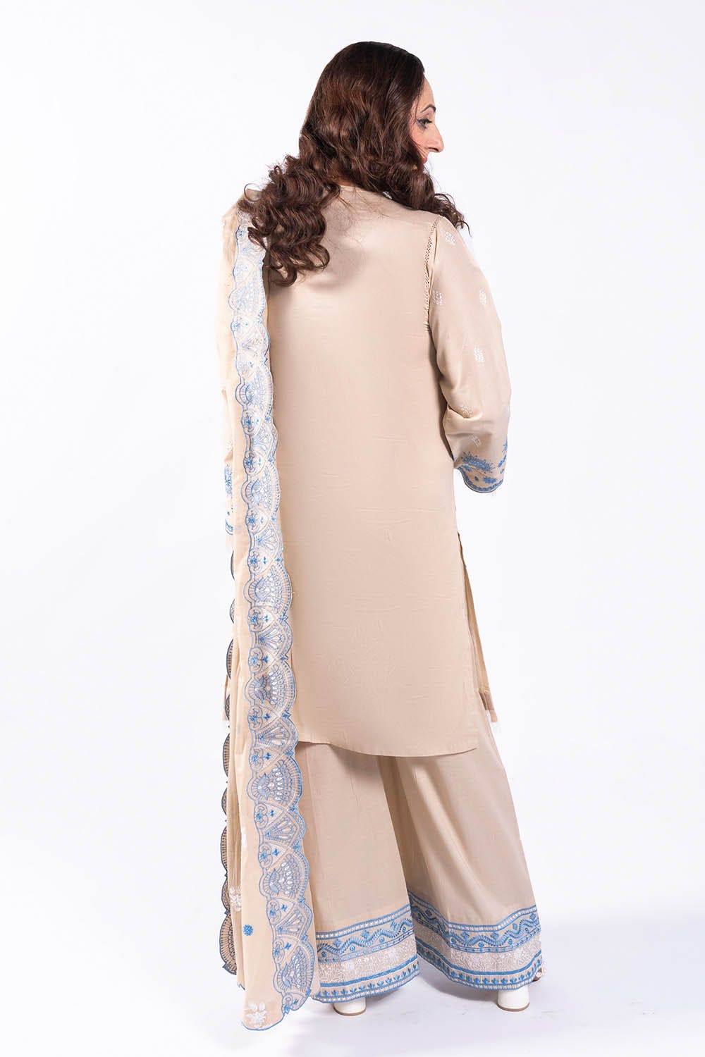 Gul Ahmed Summer Lawn'25 DN#42041-A