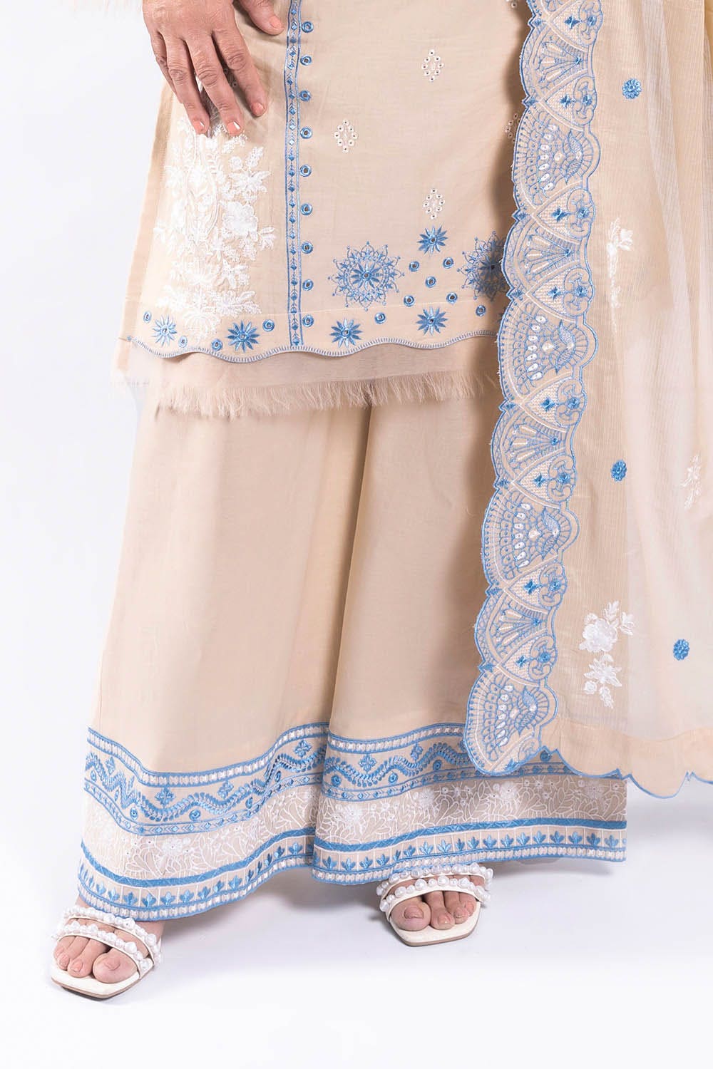 Gul Ahmed Summer Lawn'25 DN#42041-A