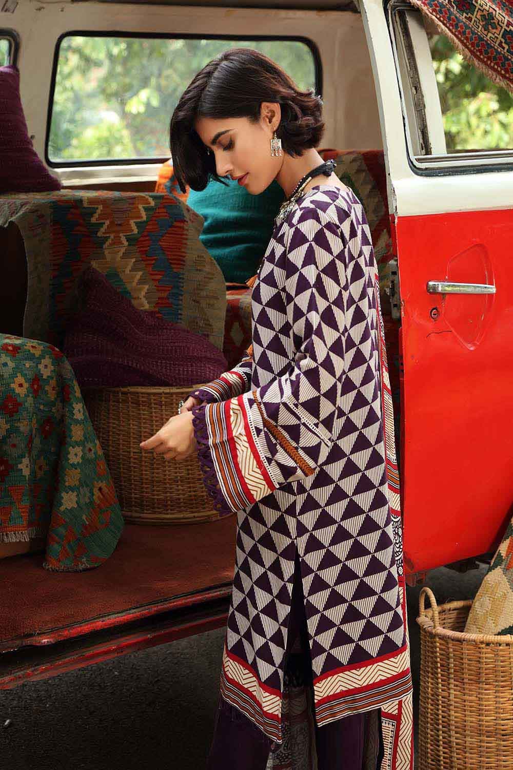 Gul Ahmed Winter Collection`22 LT#12019-B