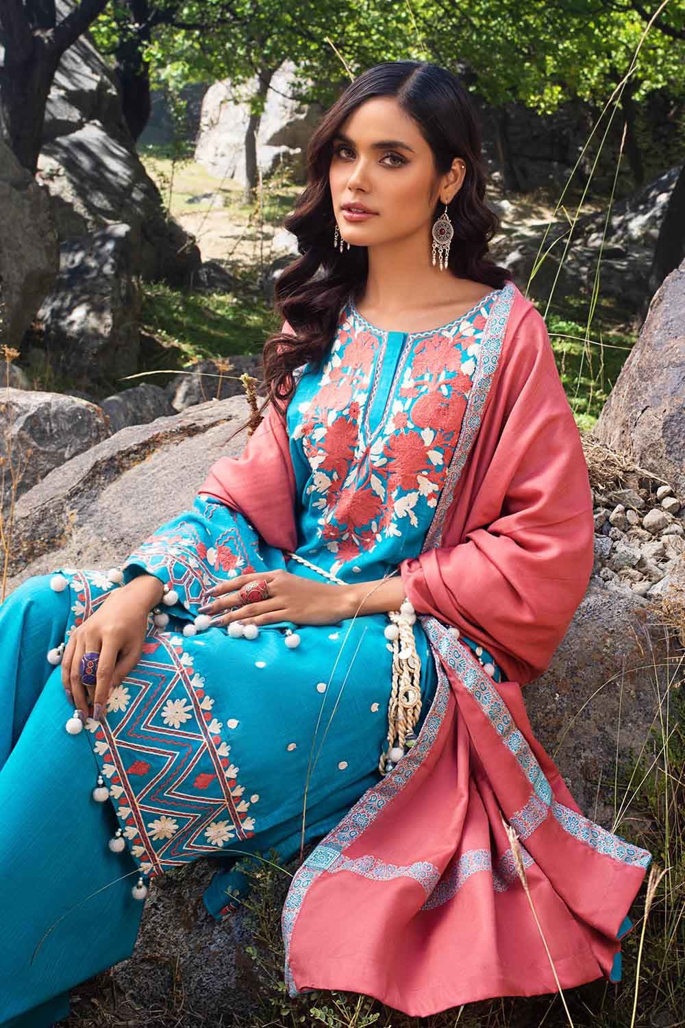 Gul Ahmed Winter Collection`22 AP#12027