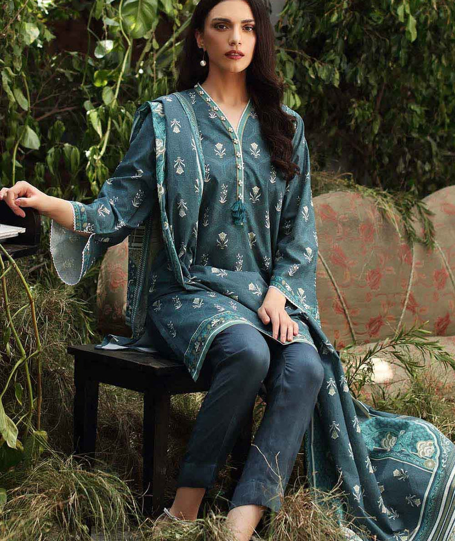 Gul Ahmed Winter Collection`22 AY#12037-B