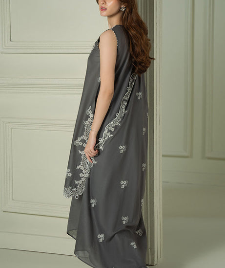 Cross Stitch Emb Lawn`25 D#02