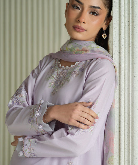 Cross Stitch Emb Lawn`25 D#07