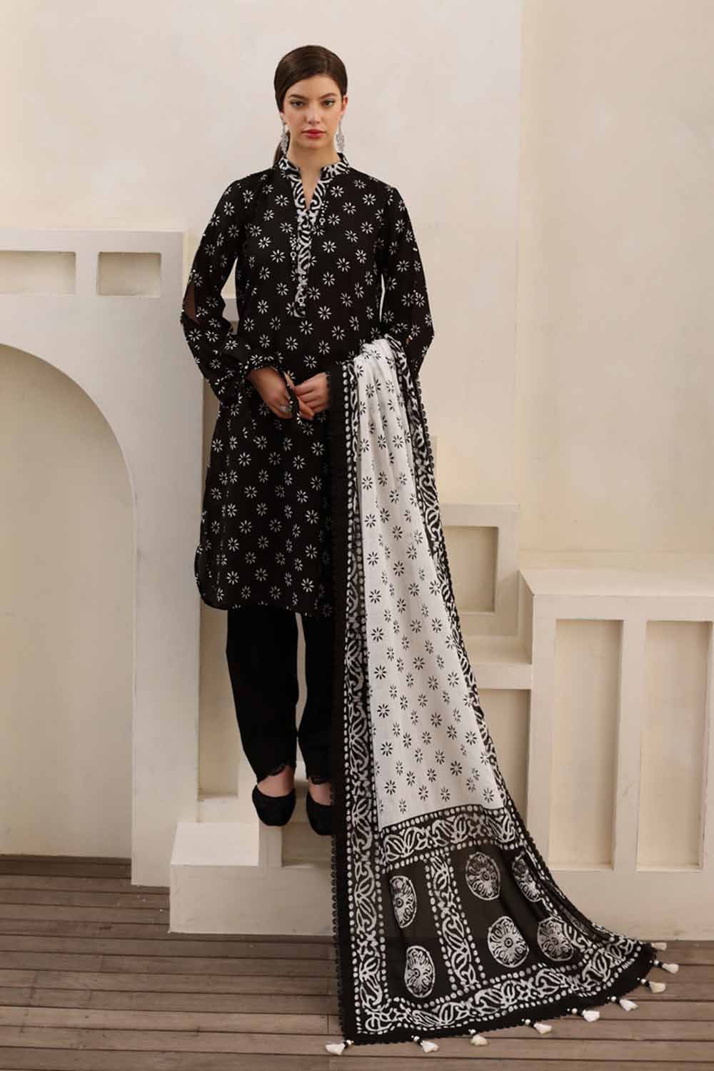 Gul Ahmed Lawn`23 B#32014 A
