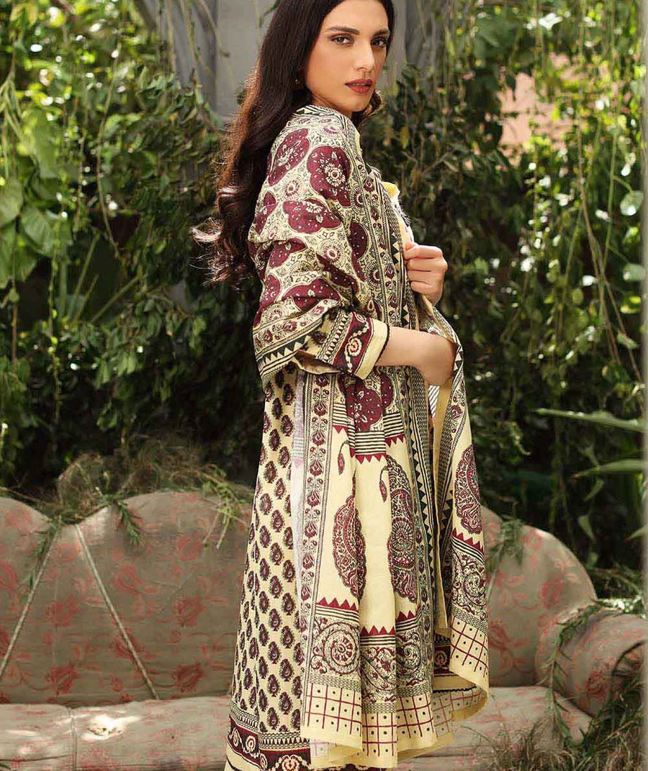 Gul Ahmed Winter Collection`22 AY#12027-A