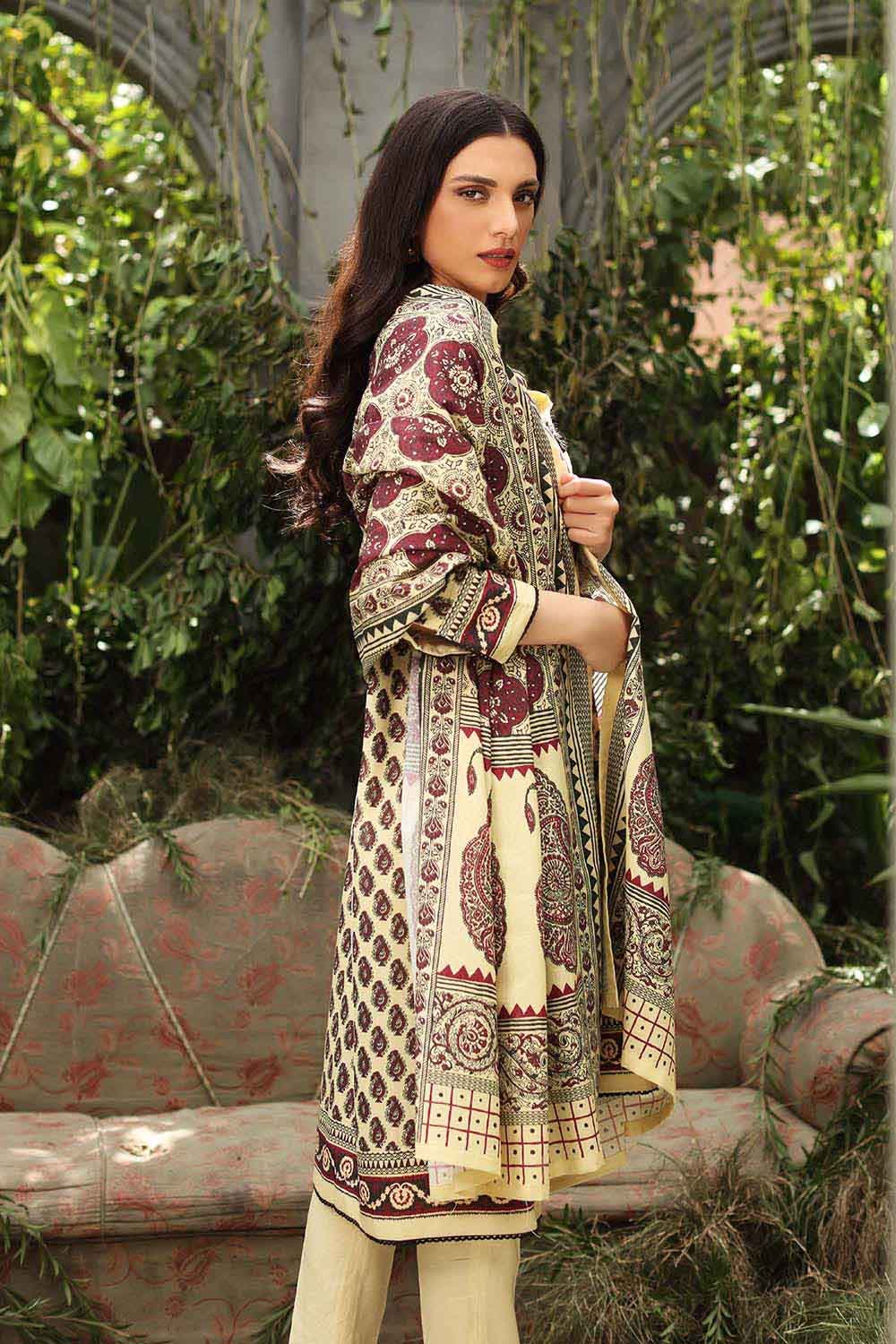 Gul Ahmed Winter Collection`22 AY#12027-A