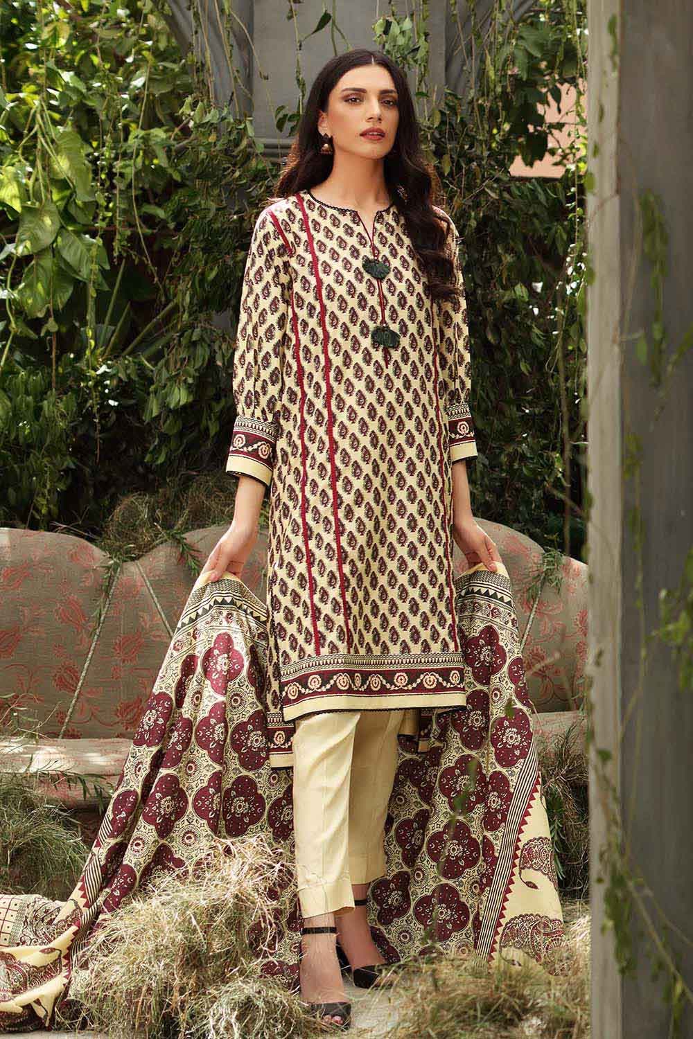 Gul Ahmed Winter Collection`22 AY#12027-A