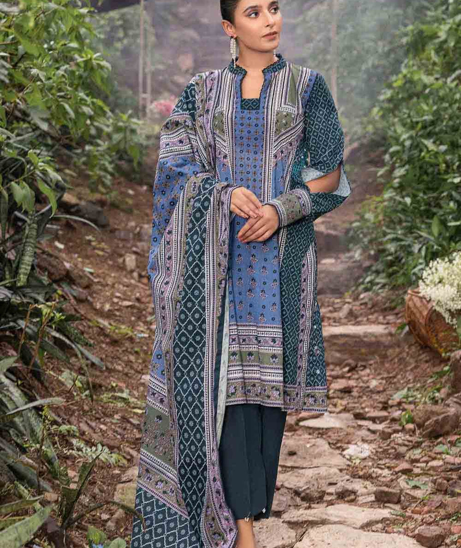 Gul Ahmed Winter Collection`22 K#22059-A