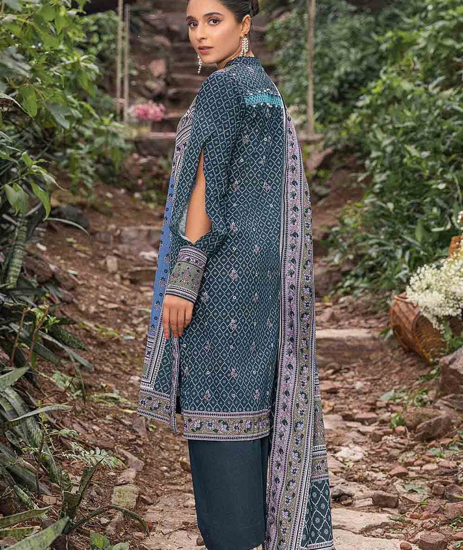 Gul Ahmed Winter Collection`22 K#22059-A