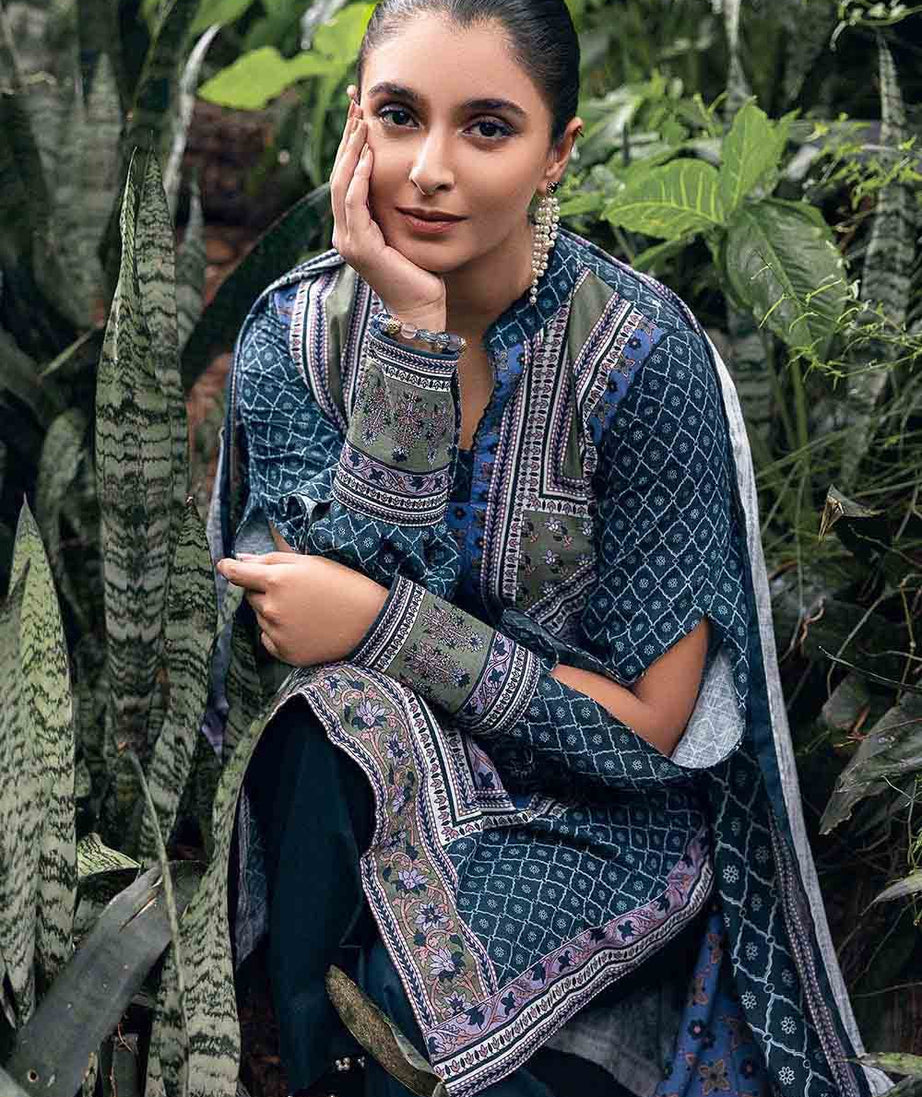 Gul Ahmed Winter Collection`22 K#22059-A