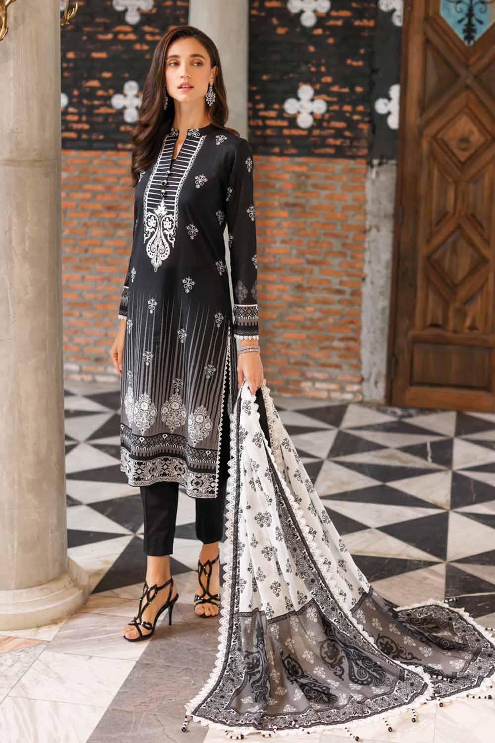 Gul Ahmed Lawn`23 B#32018 A