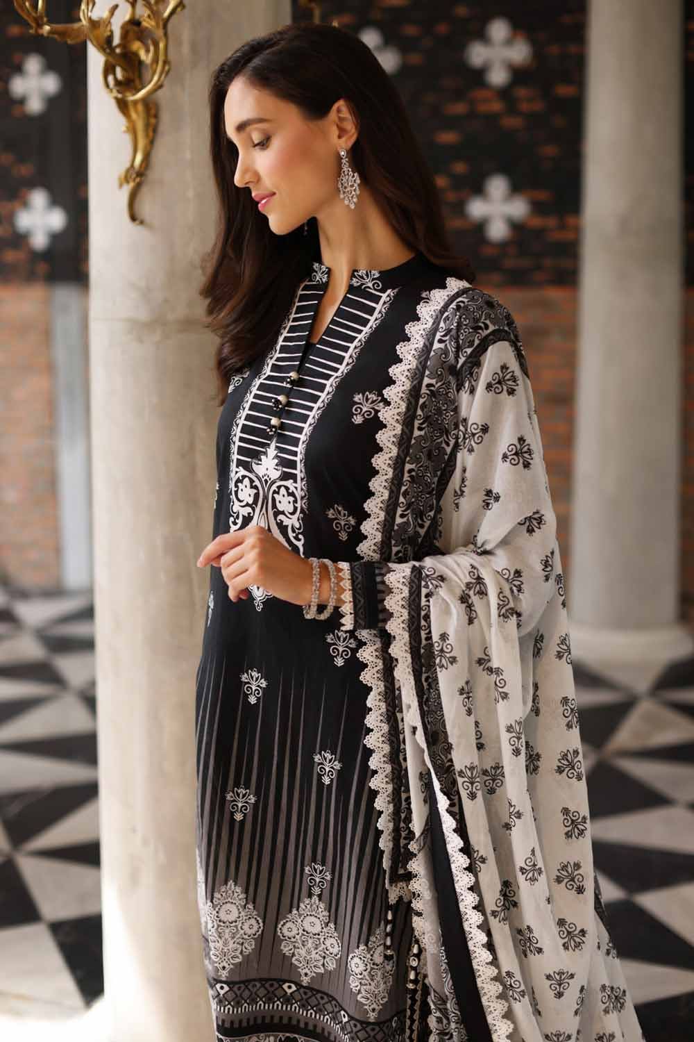 Gul Ahmed Lawn`23 B#32018 A