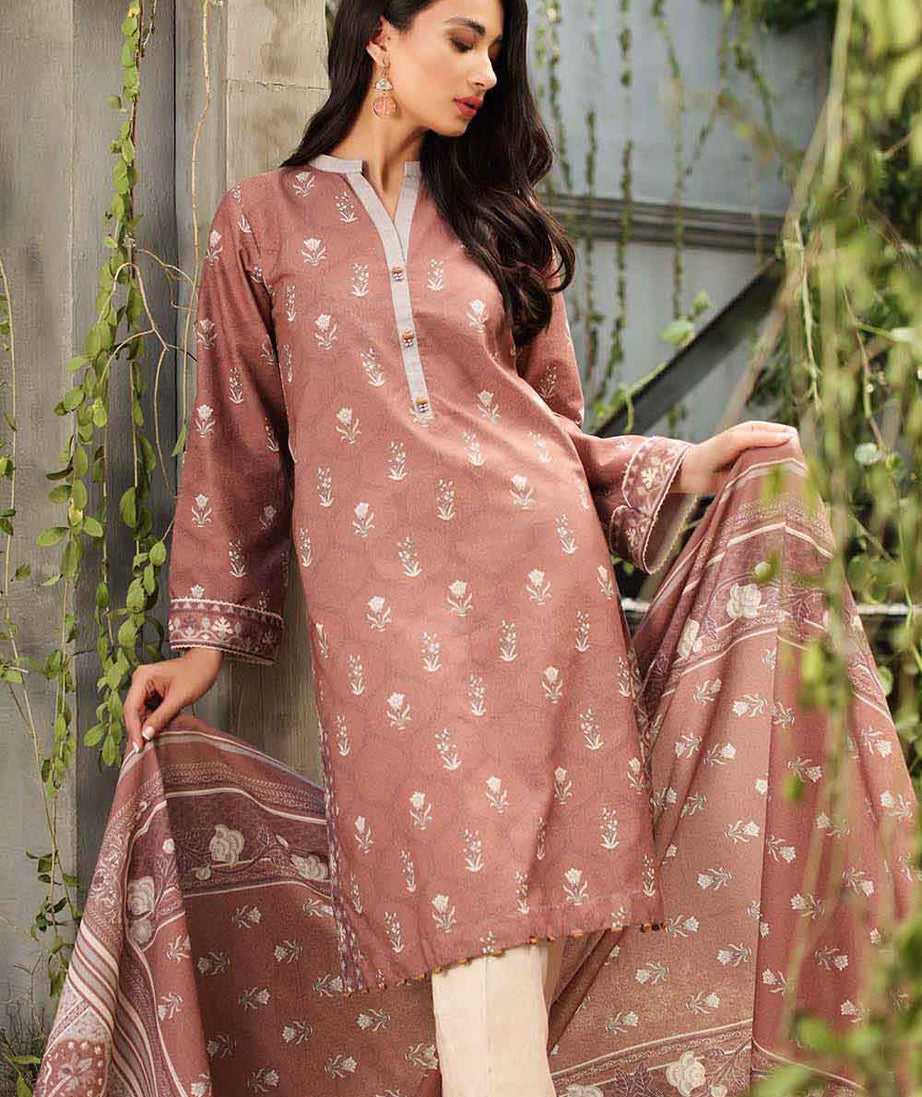Gul Ahmed Winter Collection`22 AY#12037-A