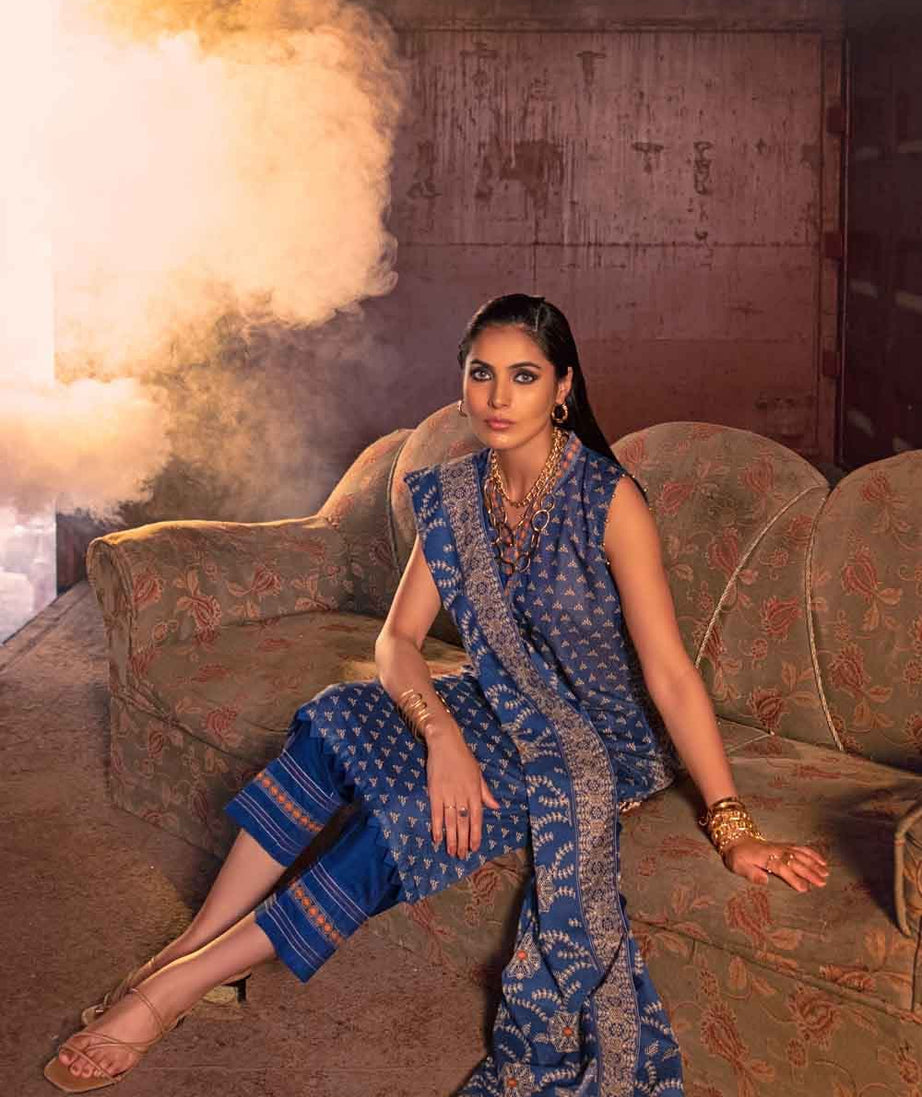 Gul Ahmed Winter Collection`21 AY # 12021 B