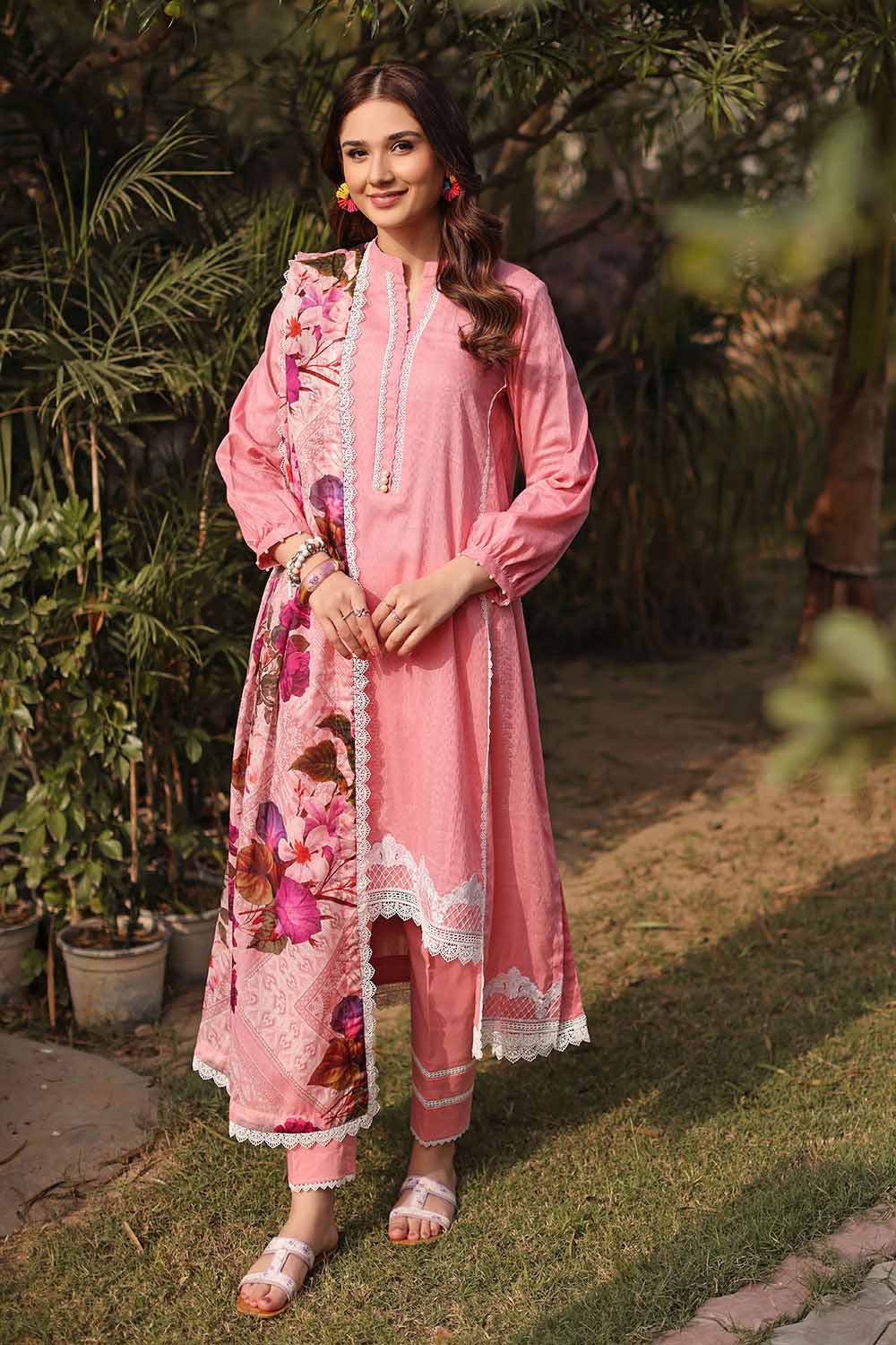 Gul Ahmed Lawn`23 DN#32062 A