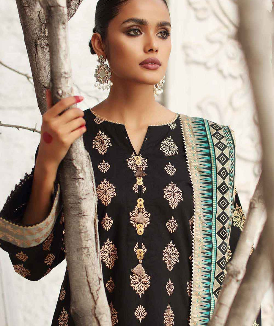 Gul Ahmed Winter Collection`22 WS#12001-B