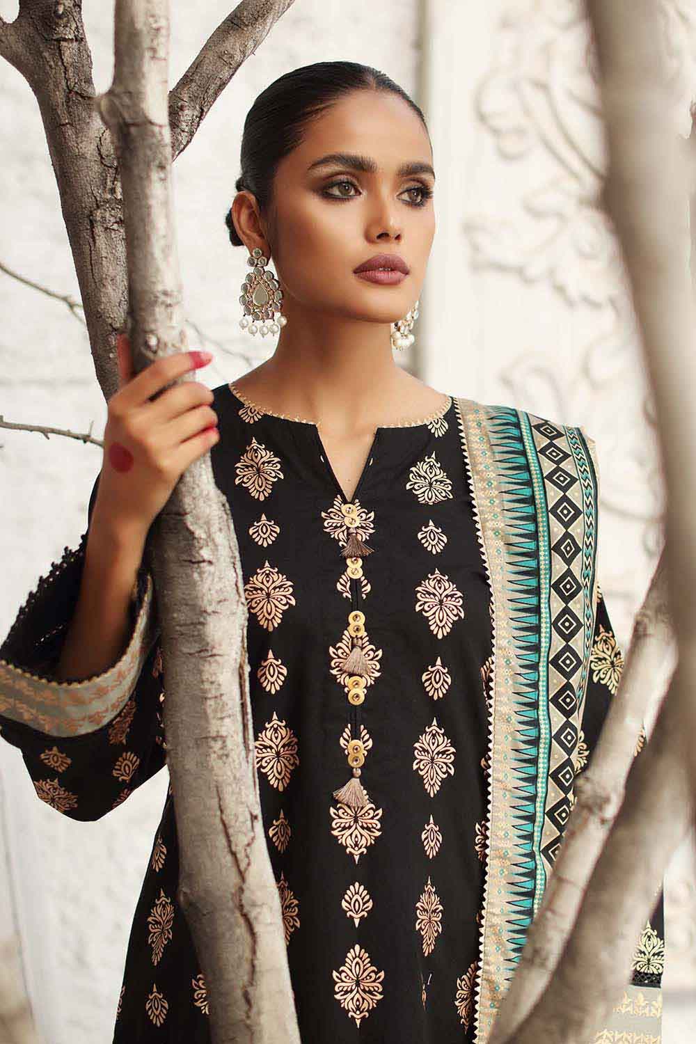 Gul Ahmed Winter Collection`22 WS#12001-B