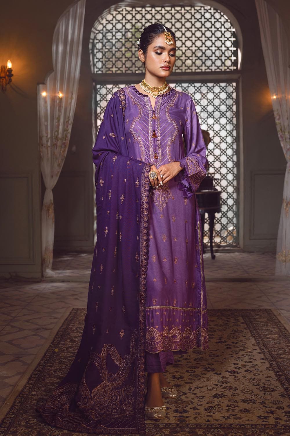 Gul Ahmed Winter Collection`22 AY#12002-A