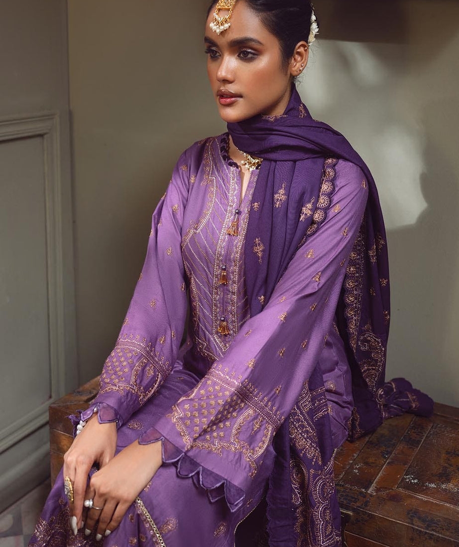 Gul Ahmed Winter Collection`22 AY#12002-A