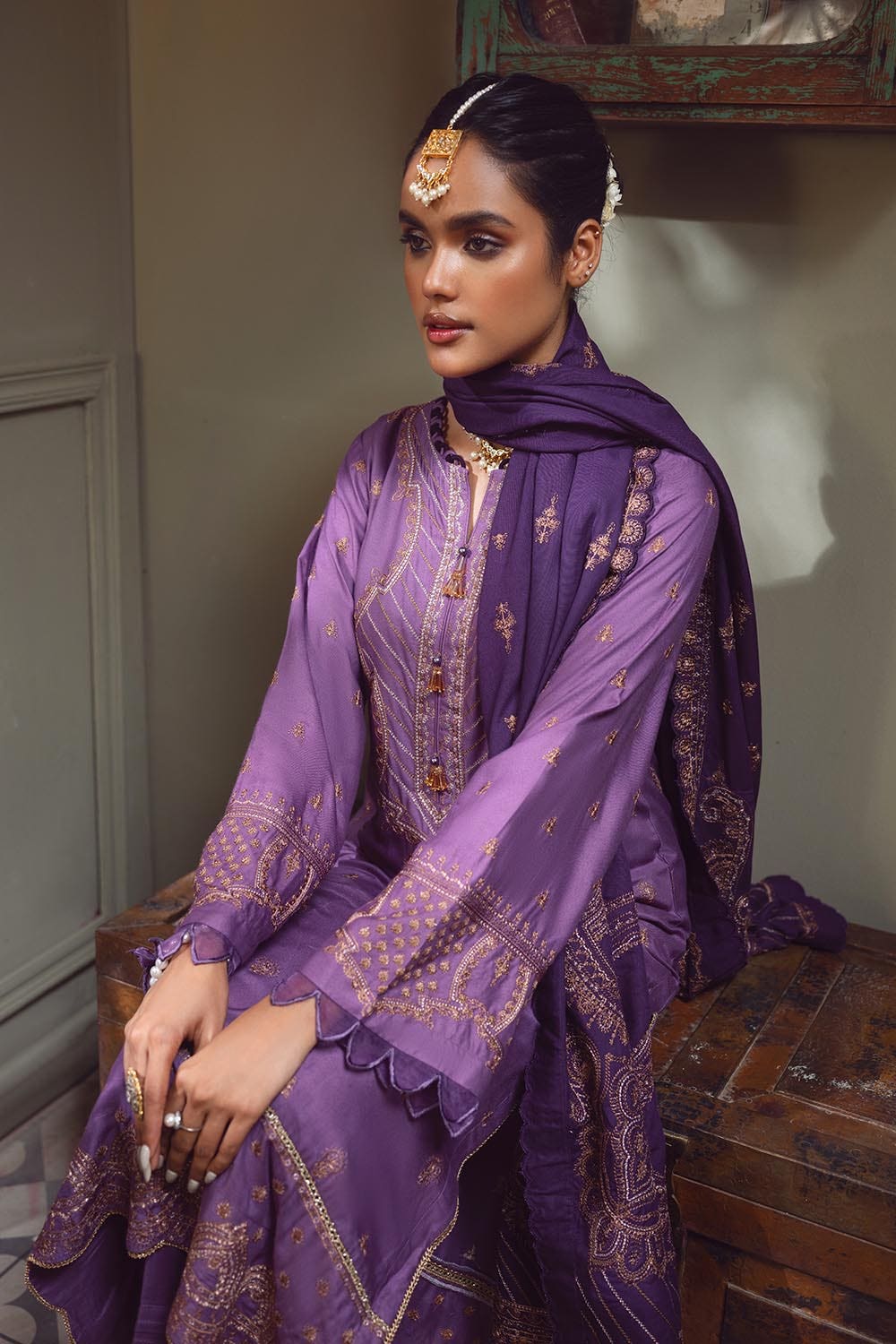Gul Ahmed Winter Collection`22 AY#12002-A