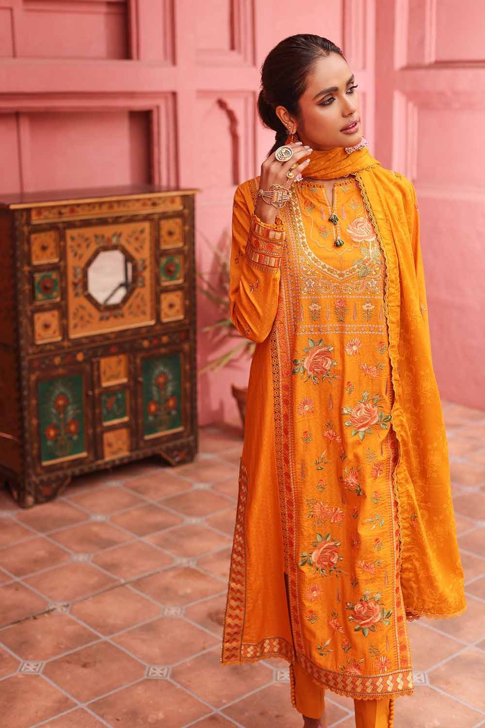 Gul Ahmed Lawn`23 DB#32008 A