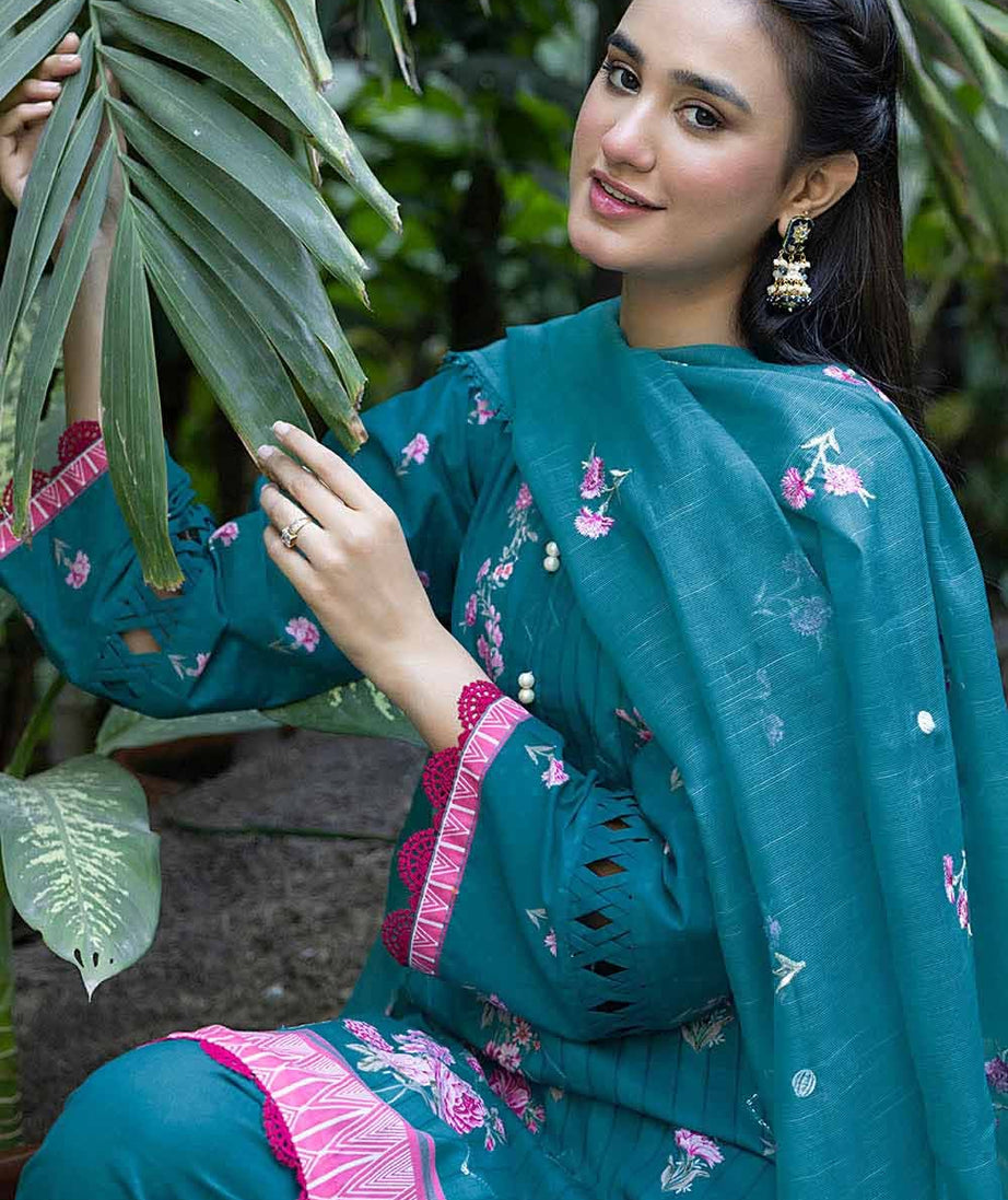Gul Ahmed Lawn`23 CN#32006 A