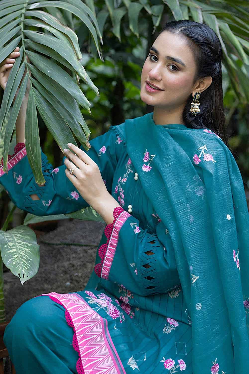 Gul Ahmed Lawn`23 CN#32006 A