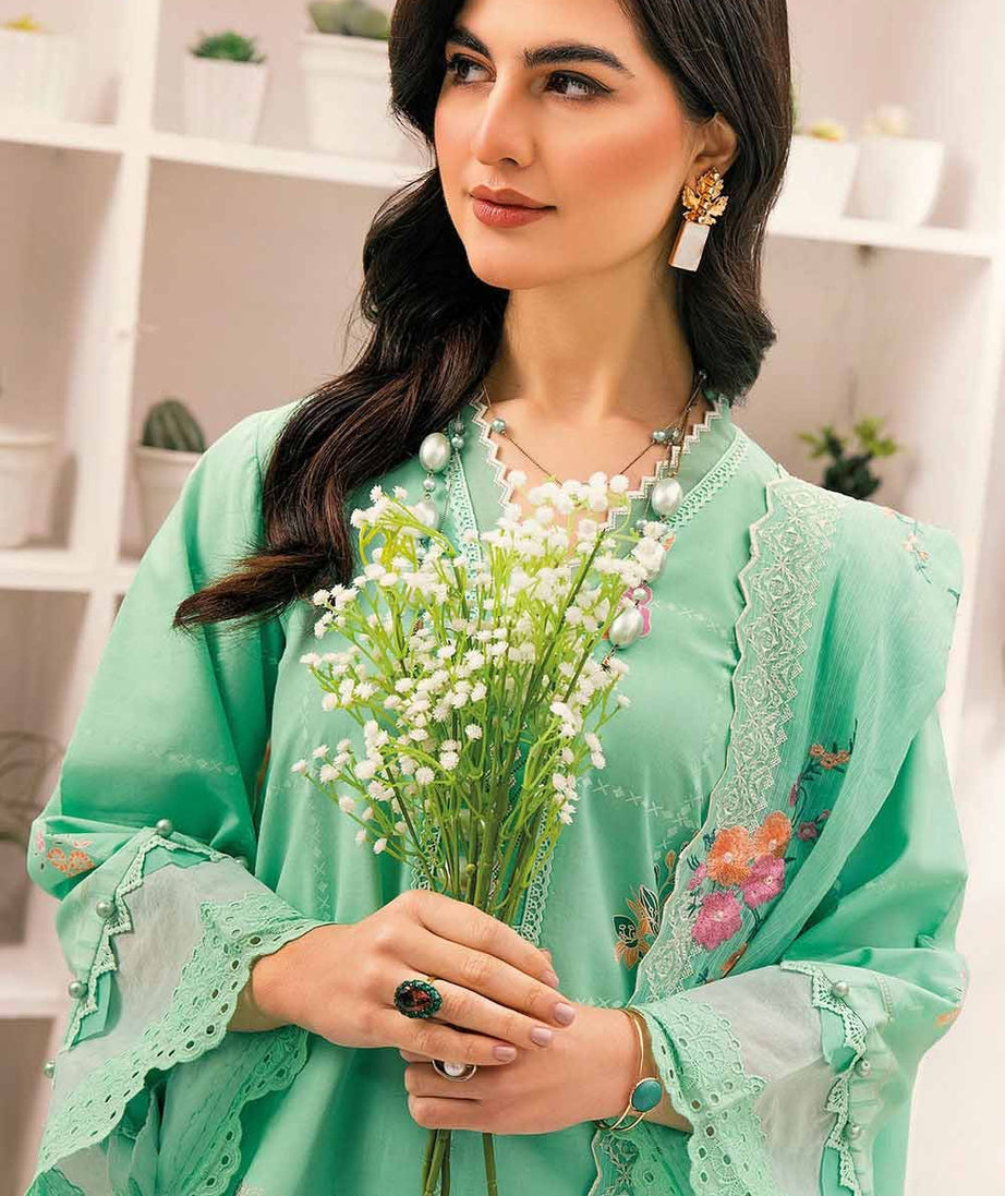Gul Ahmed Lawn`23 DN#32009 A