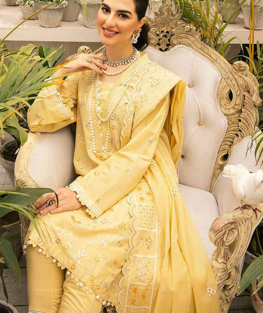 Gul Ahmed Lawn`23 DN#32100 A