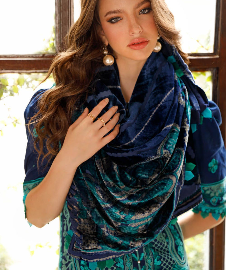 Gul Ahmed Winter Collection`22 WV#22001