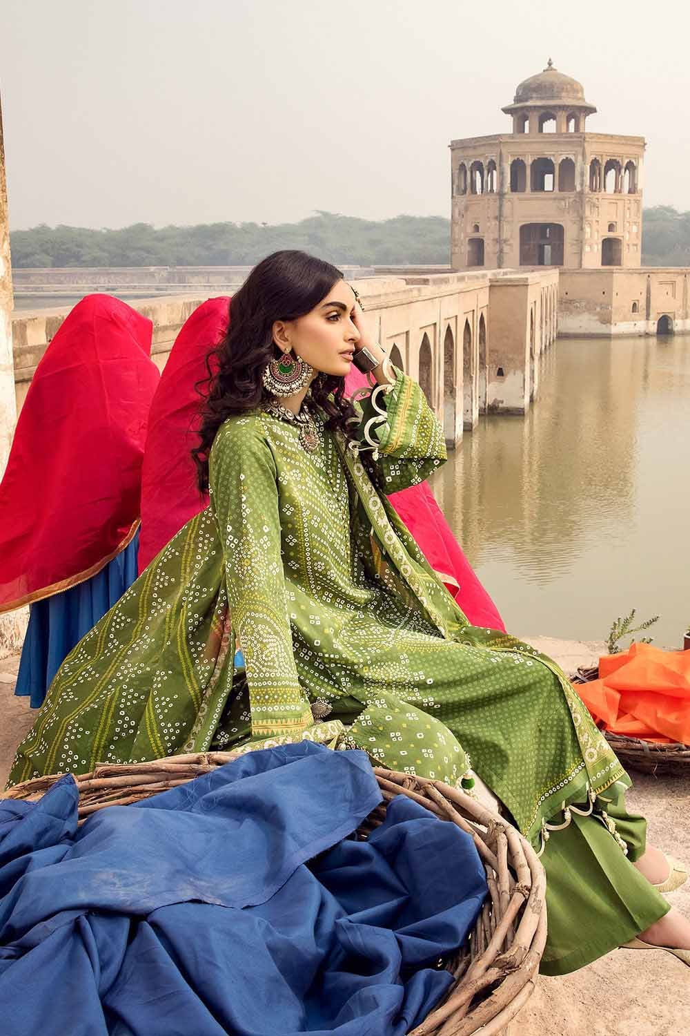 Gul Ahmed Lawn`23 CL#32104 B