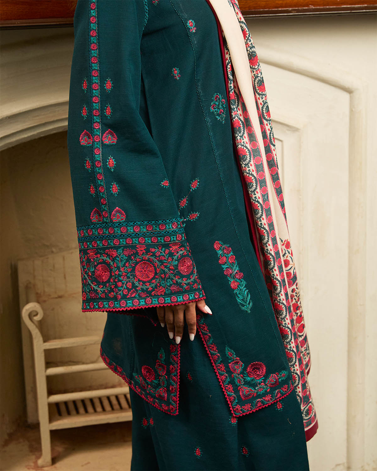 Jugnu By Hussain Rehar Autumn Winter`24 (Marina)